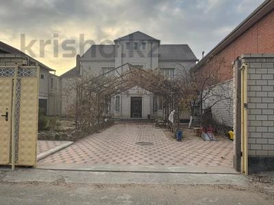 Отдельный дом · 12 комнат · 400 м², 24-й мкр за 2.5 млн 〒 в Актау