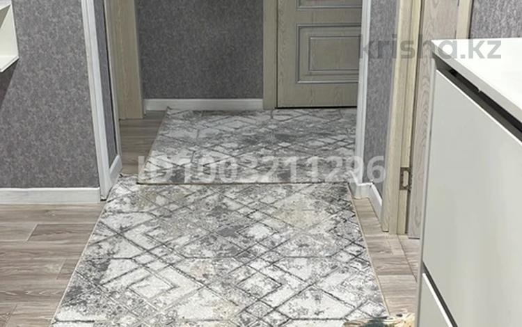 3-бөлмелі пәтер · 72 м² · 5/9 қабат, 4 мкр — Торговый дом Трнава, бағасы: 30 млн ₸ в Аксае — фото 2