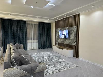 Аренда квартир посуточно в Алматы: 4-комнатная квартира · 145 м² · 9/13 этаж, мкр Самал-1, Мкр Самал-2 1 — Аль-Фараби,Достык за 60 000 〒 4-комнатная квартира · 145 м² · 9/13 этаж, мкр Самал-1, Мкр Самал-2 1 — Аль-Фараби,Достык за 60 000 〒 в Алматы, Медеуский р-н