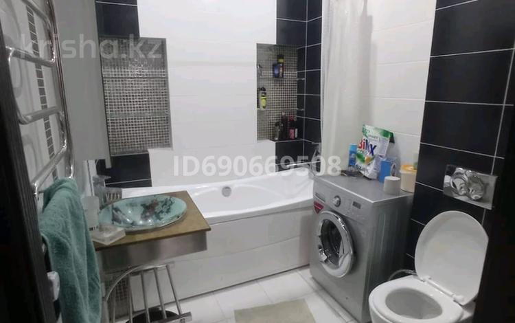2-бөлмелі пәтер · 80 м² · 8/8 қабат, мкр Нурсая, Мкрн Нурсая 47А — Возле APEK и НИШ школы, бағасы: 250 000 ₸ в Атырау — фото 5