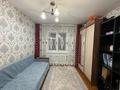 3-комнатная квартира · 46.9 м² · 1/5 этаж, мкр Юго-Восток, Строителей — магазин Океан за 14.8 млн ₸ в Караганде, Казыбек би р-н — фото 3