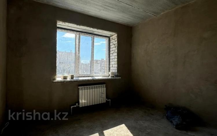 4-бөлмелі пәтер · 148.5 м² · 3/5 қабат, мкр. Алтын орда, бағасы: 38 млн 〒 в Актобе, мкр. Алтын орда — фото 2