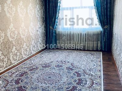 Пәтерлер в Туркестанской обл.: 3-бөлмелі пәтер · 63.8 м² · 2/5 қабат, Отырар микроройон 6 үй 45 пәтер — ШНОС емхана, бағасы: 23 млн 〒 3-бөлмелі пәтер · 63.8 м² · 2/5 қабат, Отырар микроройон 6 үй 45 пәтер — ШНОС емхана, бағасы: 23 млн 〒 в Туркестане