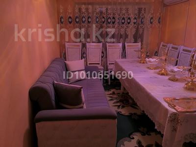 3-бөлмелі пәтер · 56 м² · 1/5 қабат, мкр Акмешеть 20 — между школымый 9/136, бағасы: 14 млн ₸ в 