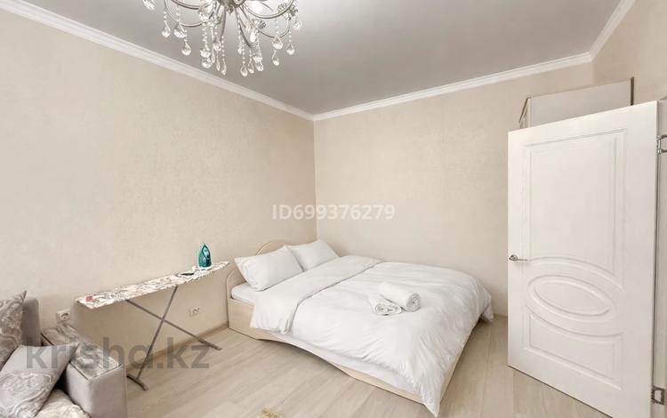 1-бөлмелі пәтер · 52 м² · 5/9 қабат, Камзина 41/1 — Возде спорт комплекса Баянтау, бағасы: 2 500 ₸ в Павлодаре — фото 7