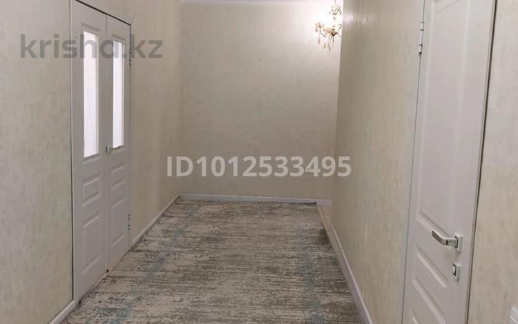 3-бөлмелі пәтер · 110 м² · 4/5 қабат, 19-й мкр — Байтерек Олжа Рояль хаус сш 32, бағасы: 33 млн ₸ в Актау — фото 2