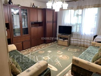 2-комнатная квартира, 49 м², 2 этаж посуточно, Киевская 26 за 10 000 〒 в Костанае