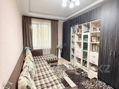 3-комнатная квартира · 67.1 м² · 1/3 этаж, Жибек жоллы за 58.5 млн 〒 в Алматы, Алмалинский р-н