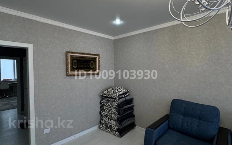 3-комнатная квартира · 95 м² · 5/5 этаж, мкр 4, Достык 62 — Достык за 39 млн ₸ в Уральске — фото 2