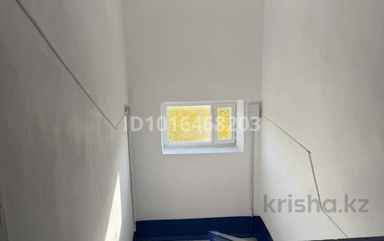 1-бөлмелі пәтер · 30 м² · 5/5 қабат, проспект абая 70, бағасы: 3 млн ₸ в Шахтинске — фото 2