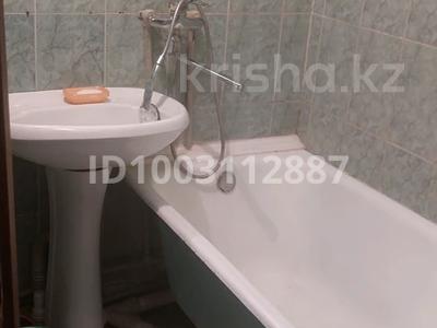 2-комнатная квартира · 44 м² · 4/5 этаж, 4 мкр 3 за 160 000 〒 в Атырау, мкр Авангард-4