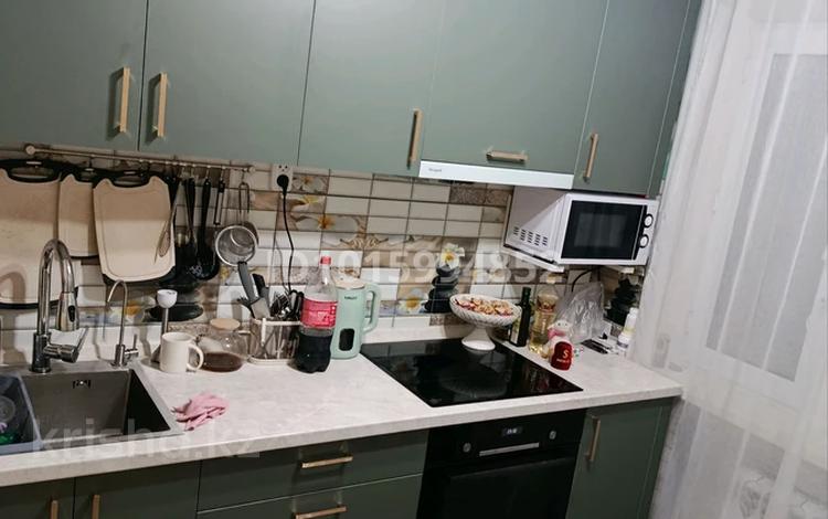 3-бөлмелі пәтер · 62 м² · 3/5 қабат, 23-шағынаудан, Пришахтинск, 23й микрорайон 30, бағасы: 13.8 млн ₸ в Караганде, Алихана Бокейханова р-н — фото 2
