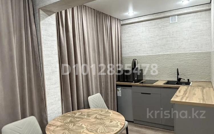 1-комнатная квартира · 33 м² · 1/5 этаж, Михаэлиса за 15 000 ₸ в Усть-Каменогорске — фото 2