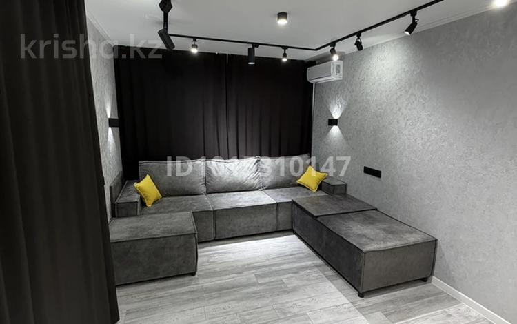 2-комнатная квартира · 55 м² · 8/9 этаж, Павла Корчагина 138 — Качарская за 15 000 ₸ в Рудном — фото 2