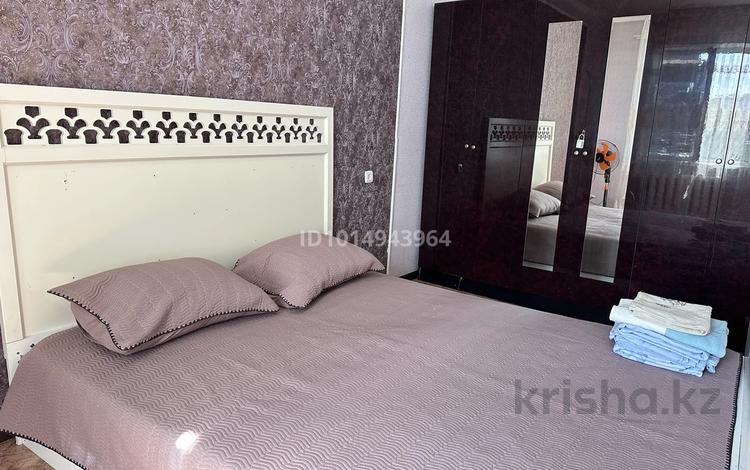 2-бөлмелі пәтер · 50 м² · 5/5 қабат, 1 ш/а, ЕСЕТ БАТЫР 107 — ТД Жанар-Детский товар-Малый Алия, бағасы: 15 000 ₸ в Актобе, мкр 5 — фото 2