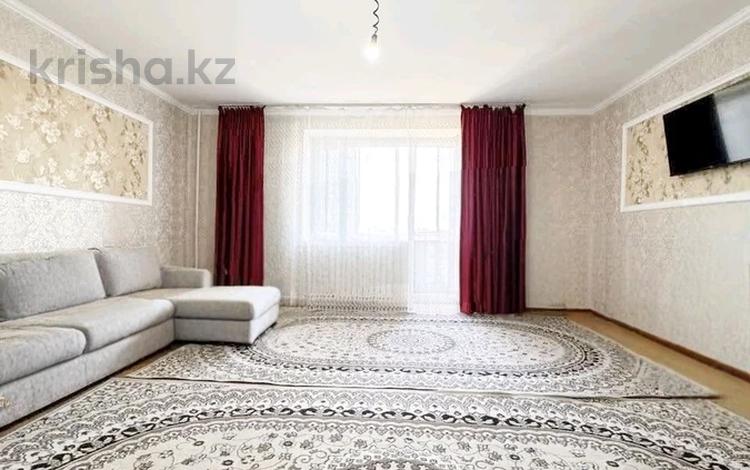 3-комнатная квартира · 81.9 м² · 5/5 этаж, Юность 1 за 35 млн ₸ в Семее — фото 2