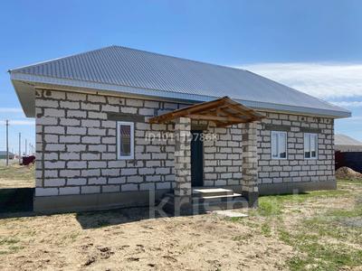 Жеке үй · 3 бөлме · 83.3 м² · 8 жүзд., Мкр. Еркінқала (Еркинкала), бағасы: 18 млн ₸ в Атырау