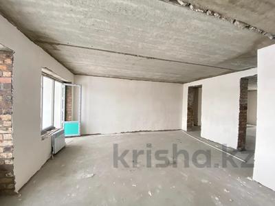 3-бөлмелі пәтер · 88 м² · 4/5 қабат, Акадeмическая 9/10, бағасы: 38 млн ₸ в Караганде, Казыбек би р-н