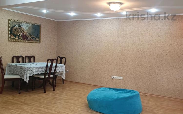 4-комнатная квартира, 83 м², 3/5 этаж, Новаторов 4 за 31 млн 〒 в Усть-Каменогорске — фото 2