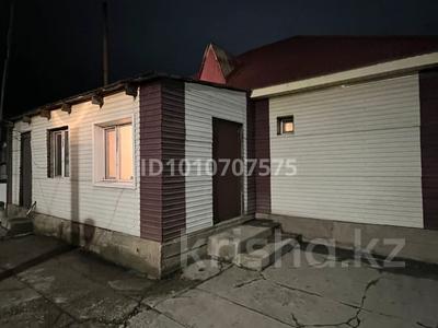 Отдельный дом · 4 комнаты · 98.3 м² · 7.7 сот., Буксирная 48Б — Район Затон за 16 млн ₸ в Семее