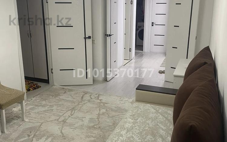 3-бөлмелі пәтер · 52 м² · 3/5 қабат, Байтурсынова 20 — Возле УВД, бағасы: 18 млн ₸ в Аркалыке — фото 2