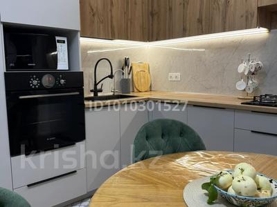 3-комнатная квартира · 90 м² · 8/9 этаж, мкр Нурсат 2, Аргынбекова 128 — Байтерекова за 350 000 〒 в Шымкенте, Каратауский р-н