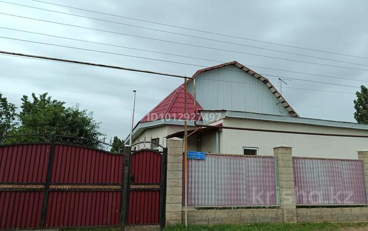 Отдельный дом · 4 комнаты · 150 м² · 8 сот., 3 линия — Гимназия ( Наурыз) за 32 млн ₸ в Каргалы (п. Фабричный) — фото 2