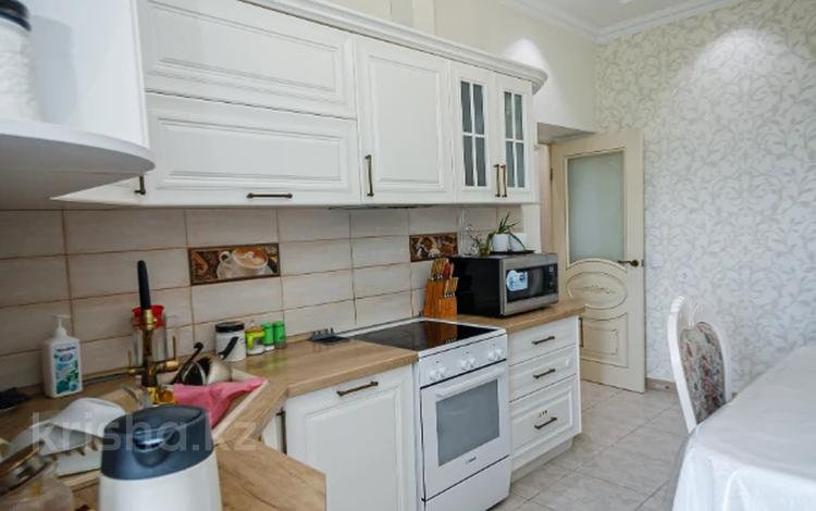 3-бөлмелі пәтер · 95 м² · 5/12 қабат, Абая 18 — ОЧЕНЬ ГОРЯЧАЯ ЦЕНА СРОЧНАЯ ПРОДАЖА !!!, бағасы: ~ 49 млн ₸ в Астане, Сарыарка р-н — фото 37