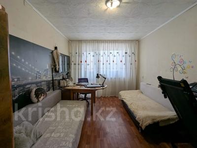 3-комнатная квартира · 63.1 м² · 3/5 этаж, Пришахтинск, 23й микрорайон за 15 млн ₸ в Караганде, Алихана Бокейханова р-н