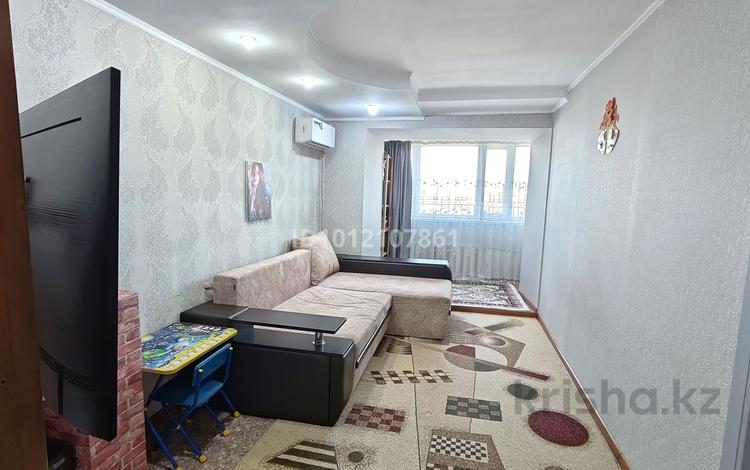 2-бөлмелі пәтер · 60 м² · 5/5 қабат, Набережная 30, бағасы: 19 млн ₸ в Семее — фото 2