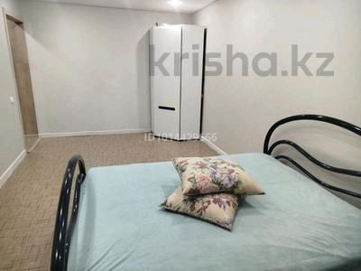 1-комнатная квартира · 33 м² · 1/5 этаж, мкр Юго-Восток, Мкр Юго-Восток, 27й микрорайон за 13 000 ₸ в Караганде, Казыбек би р-н