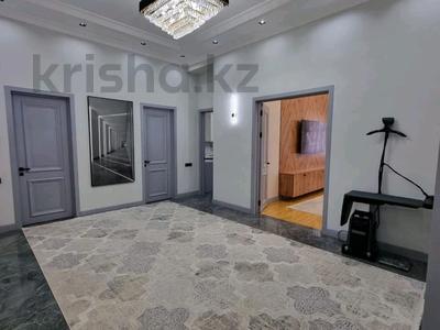 4-комнатная квартира · 164 м² · 1/10 этаж, 18А 7 за 76 млн 〒 в Актау, 18-й мкр 