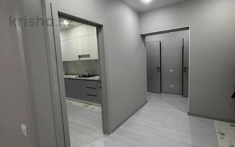 2-бөлмелі пәтер · 65 м² · 3/5 қабат, мкр. Алтын орда 17Г, бағасы: 28.3 млн ₸ в Актобе — фото 3