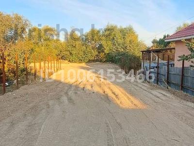 Жер телімі · 13 сотық, Абая 4 — Алдабергенова, бағасы: 25 млн 〒 в Туздыбастау (Калинино)