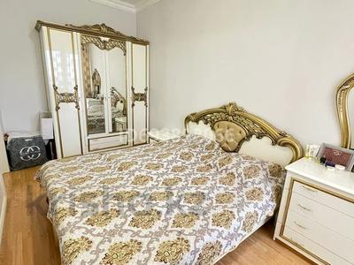 2-комнатная квартира, 61 м², 2 этаж помесячно, Кабанбай-батыра 4/2 — Салтанат сарайы за 220 000 〒 в Астане