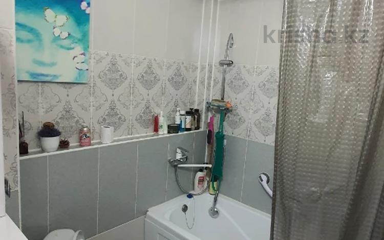 2-бөлмелі пәтер · 79.2 м² · 2/5 қабат, мкр Нурсая, улица Рысбая Габдиева 38, бағасы: 24.5 млн ₸ в Атырау — фото 4