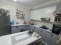 2-бөлмелі пәтер · 79.2 м² · 2/5 қабат, мкр Нурсая, улица Рысбая Габдиева 38, бағасы: 24.5 млн ₸ в Атырау — фото 2