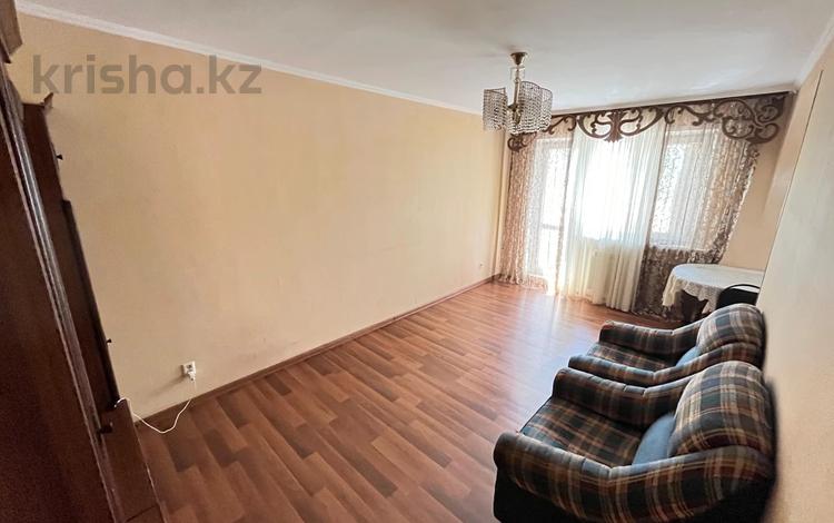 3-бөлмелі пәтер, 62 м², 3/5 қабат, Строителей 17, бағасы: 22.5 млн 〒 в Караганде, Казыбек би р-н — фото 2