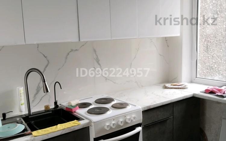 2-комнатная квартира · 51.5 м² · 4/9 этаж, Майкудук, Майкудук, 15й микрорайон 37 за 13.5 млн ₸ в Караганде, Алихана Бокейханова р-н — фото 6