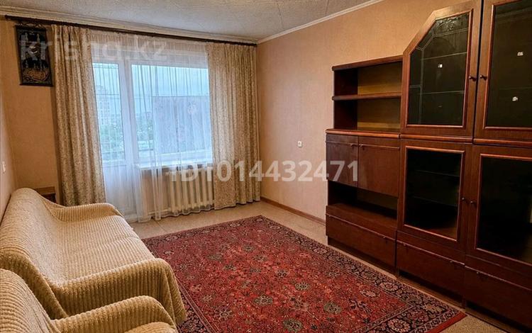 2-комнатная квартира · 46 м² · 8/10 этаж, мкр Юго-Восток, мкр Юго-Восток, 28й микрорайон 13 — строителей за 17 млн ₸ в Караганде, Казыбек би р-н — фото 2