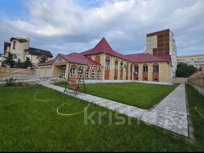 9-комнатная квартира · 780 м², Шайсултана Шаяхметова 100 за 490 млн 〒 в Костанае