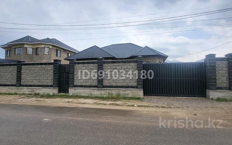 Отдельный дом · 5 комнат · 180 м² · 5 сот., Райымбека 169 — Новый школы за 65 млн 〒 в Абае — фото 39