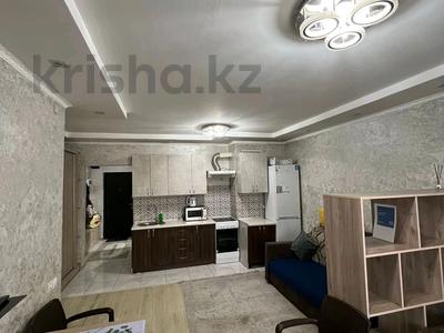 1-бөлмелі пәтер · 42 м² · 10/10 қабат, Мкр Аксай, Б. Момышулы 25, бағасы: 220 000 ₸ в Алматы, Ауэзовский р-н