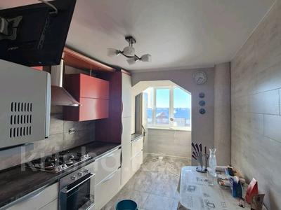 3-бөлмелі пәтер · 67 м² · 7/9 қабат, Валиханова 25, бағасы: 28.5 млн ₸ в Петропавловске