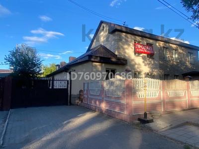 Продажа домов и дачи в Карагандинской обл.: Отдельный дом · 4 комнаты · 165.8 м² · 4 сот., мкр Новый Город, Гоголя 6 — Сатпаева за 90 млн 〒 Отдельный дом · 4 комнаты · 165.8 м² · 4 сот., мкр Новый Город, Гоголя 6 — Сатпаева за 90 млн 〒 в Караганде, Казыбек би р-н