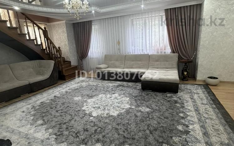 Жеке үй · 4 бөлме · 200 м² · 6 жүзд., Мичуринская 32 — Set seil park, park hotel, бағасы: 220 млн ₸ в Уральске — фото 2