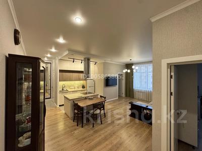 4-комнатная квартира · 93 м² · 5/8 этаж, Проспект Республики 1/7 за ~ 53.6 млн 〒 в Караганде, Казыбек би р-н