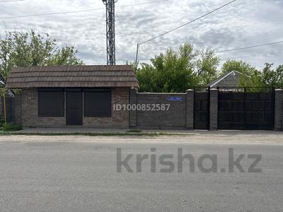 Отдельный дом · 5 комнат · 200 м² · 13 сот., Байкоразова — Район кирпичный за 33 млн ₸ в Таразе