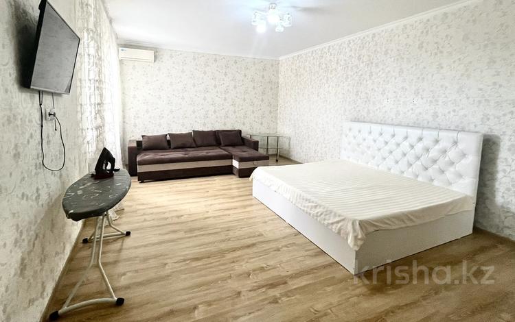 1-комнатная квартира · 56 м² · 14/19 этаж, Кенесары 8 — Кенесары - Сарыарка за 10 000 ₸ в Астане, Сарыарка р-н — фото 25