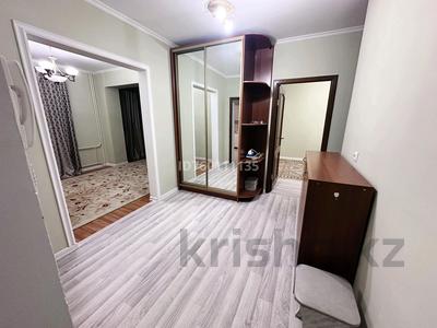 2-комнатная квартира · 80 м², Сатпаев 21а за 300 000 ₸ в Атырау